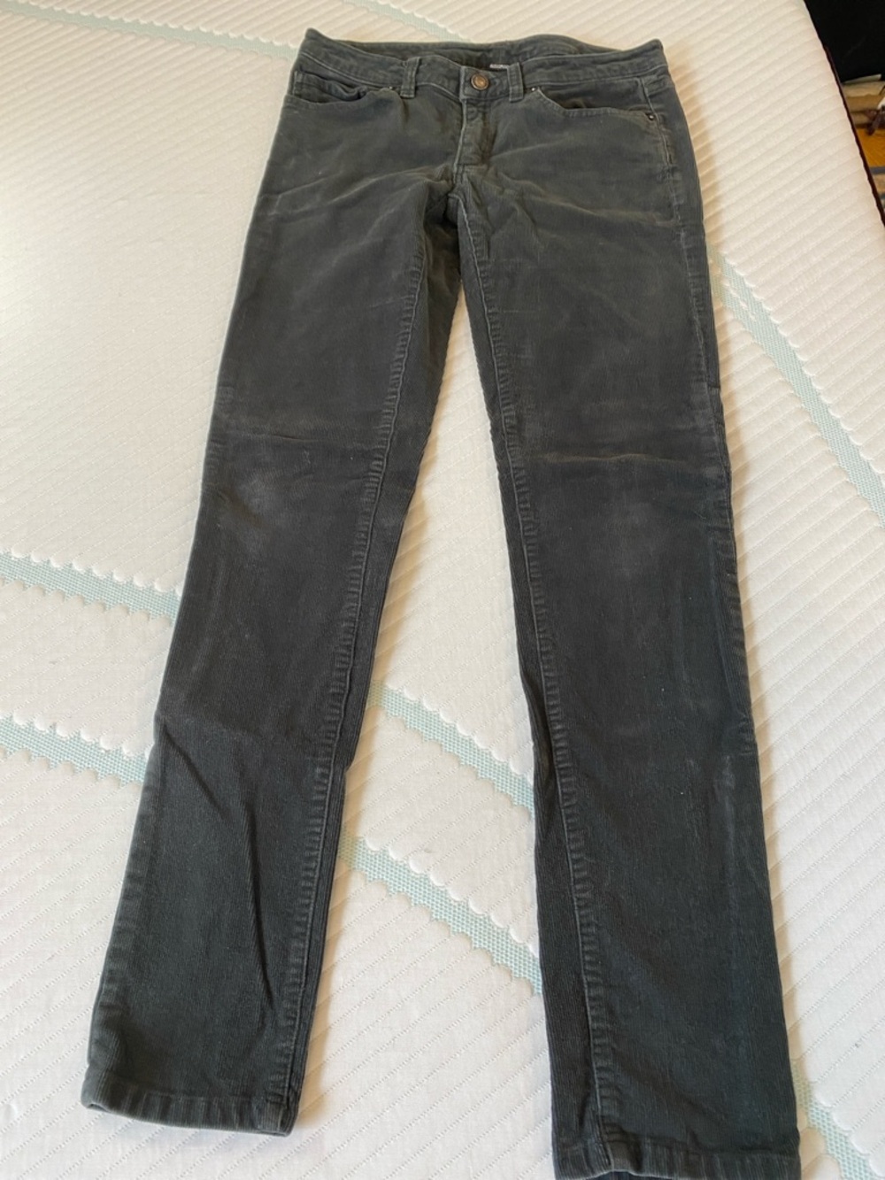 Patagonia Women’s Straight Jeans in Charcoal Black